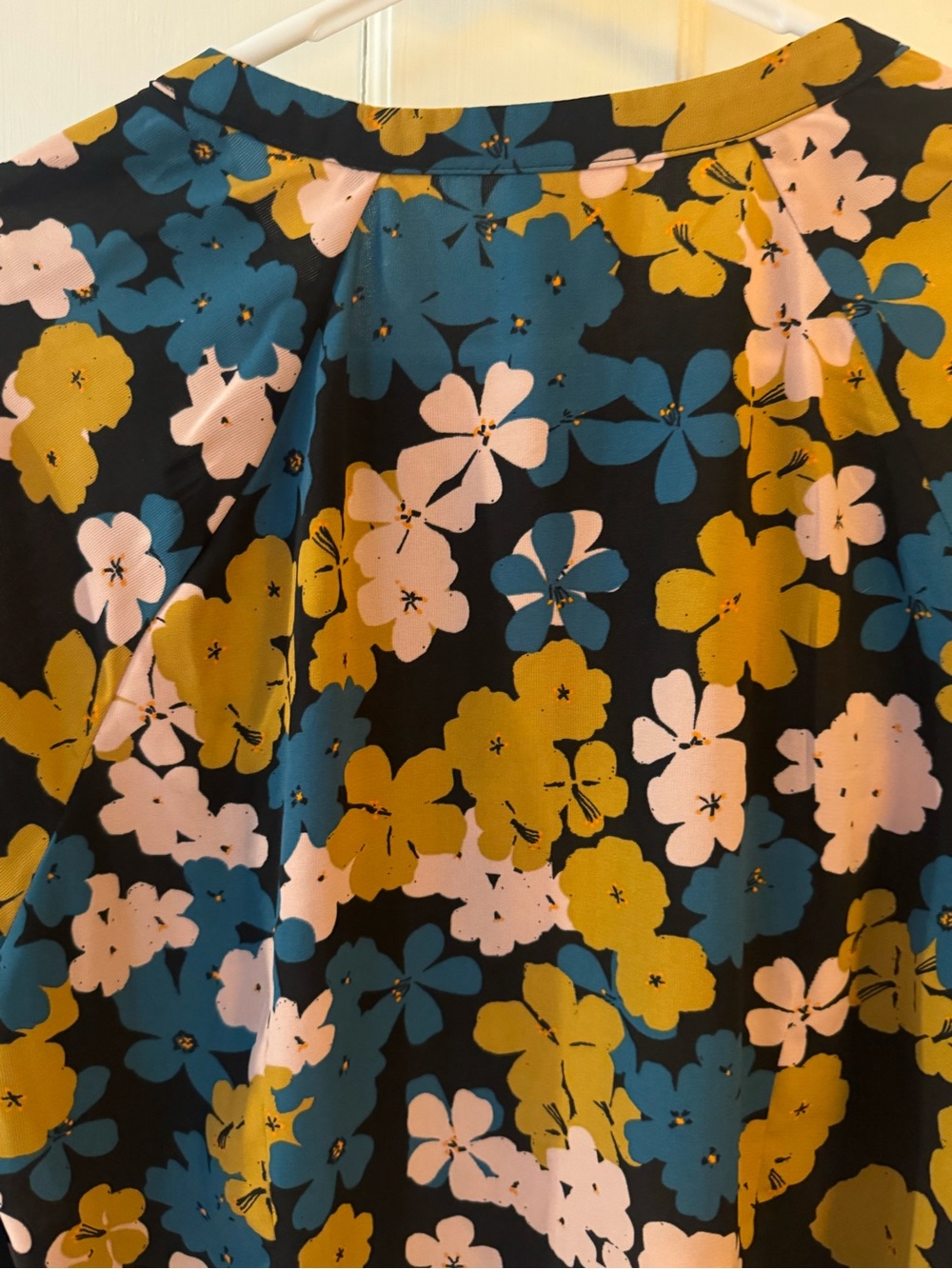 CAbi Women's Favorite Floral Blouse Top Multi Color Boho Size Medium - Picture 8 of 12